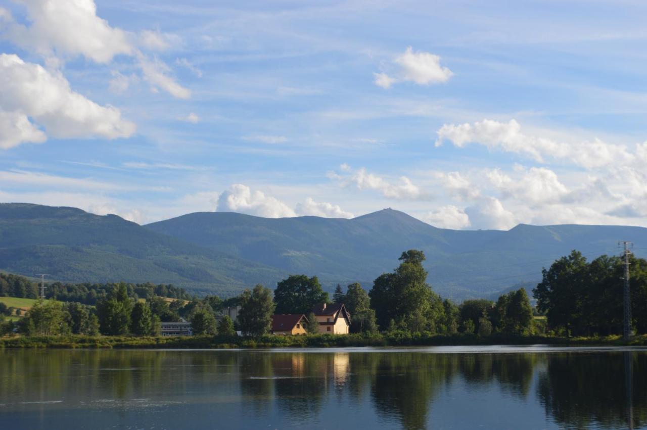Bialy Dwor Villa Kostrzyca Bagian luar foto