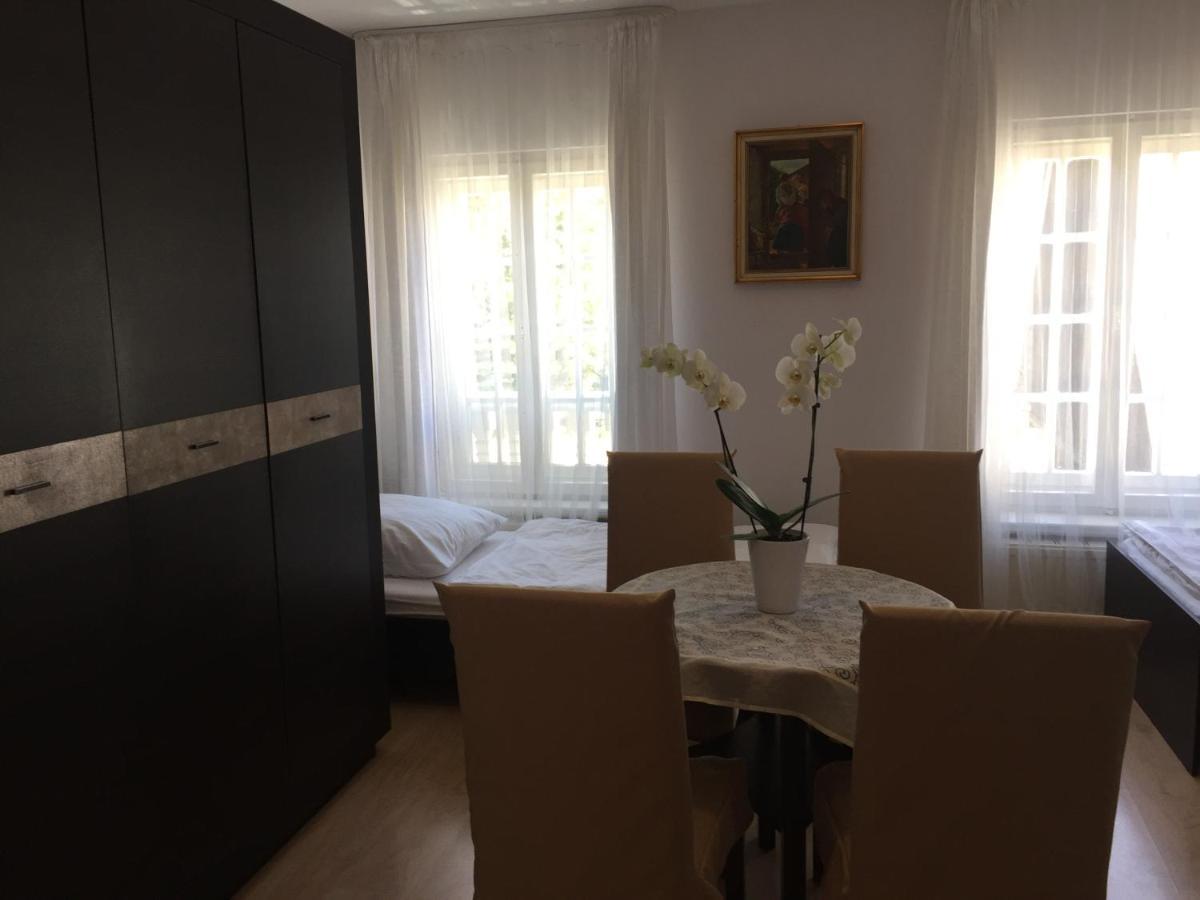 Bialy Dwor Villa Kostrzyca Bagian luar foto