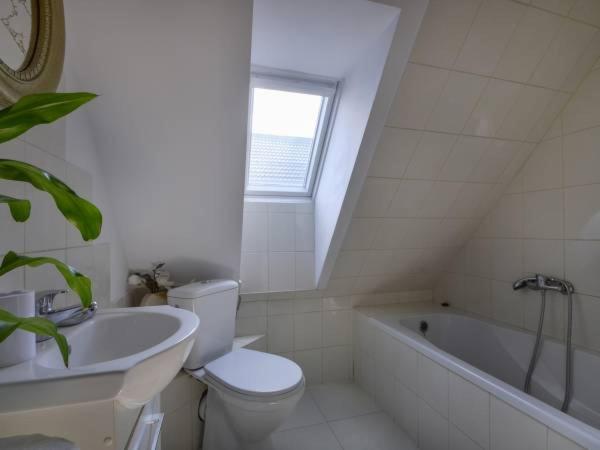 Bialy Dwor Villa Kostrzyca Bagian luar foto